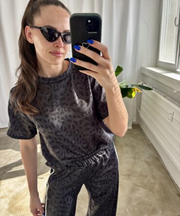 Komplet so zvieracím vzorom - šedý